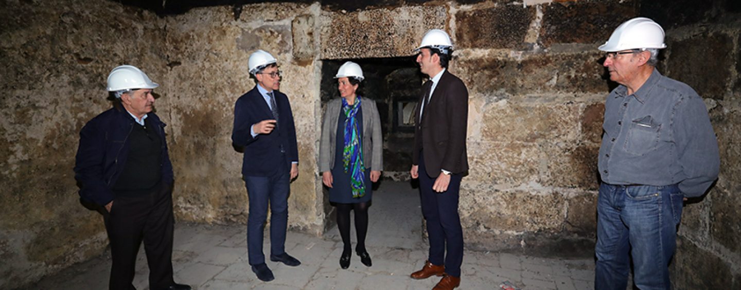 La Junta ha destinado cerca de un millón de euros a obras de restauración en la iglesia de los Santos Juanes de Nava del Rey