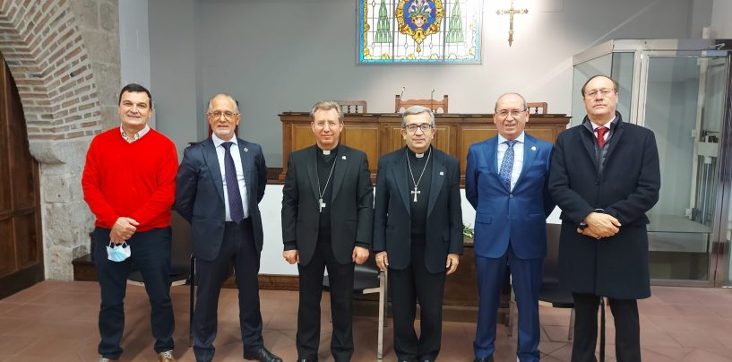 Los obispos don Luis Argüello y don Aurelio García Macías, socios de honor de la Asociación de Antiguos Alumnos del Seminario