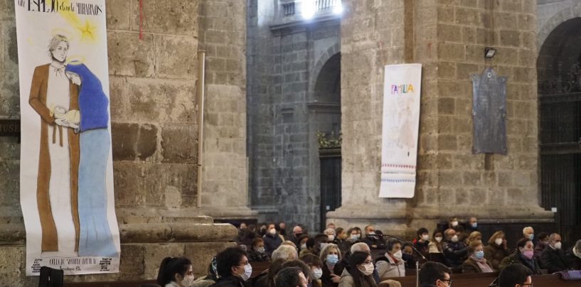 La Diócesis festeja la Sagrada Familia con murales en la Catedral