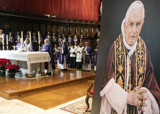 Valladolid despidió al Papa emérito Benedicto XVI
