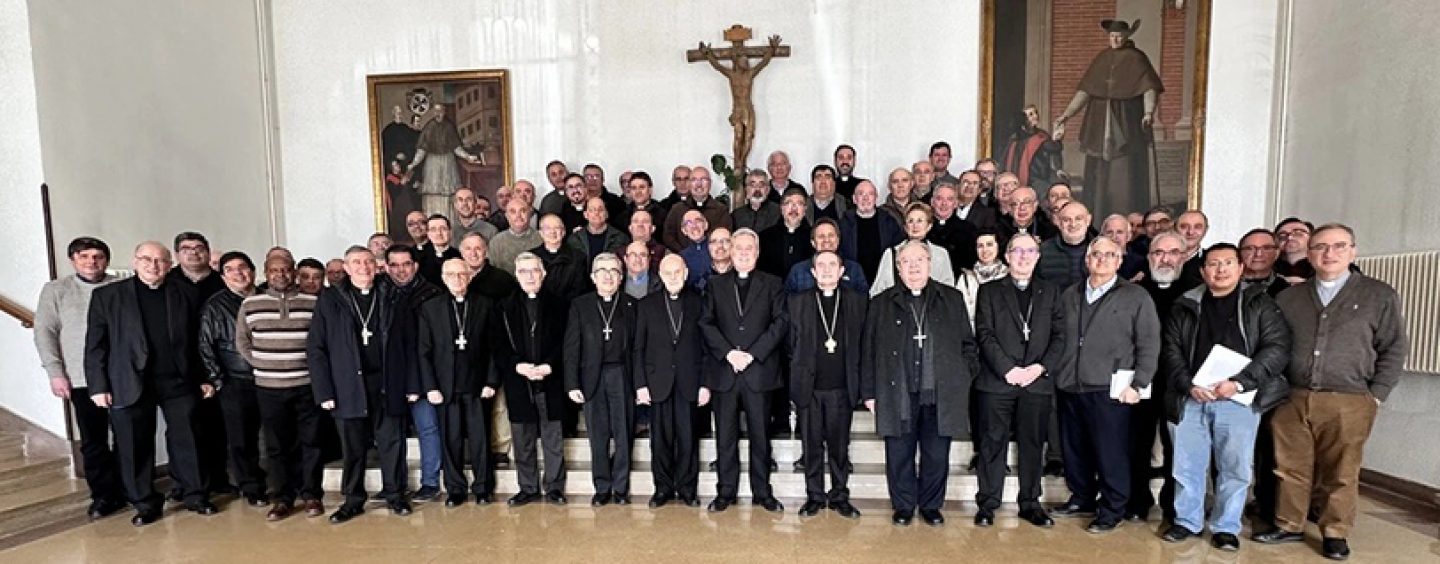 La renovación del estilo pastoral y las estructuras evangelizadoras centran los trabajos del Encuentro de Obispos, Vicarios y Arciprestes de Iglesia en Castilla que se celebra de nuevo en Ávila